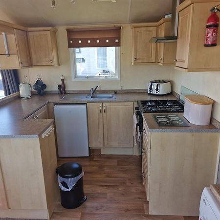 6 Berth Seawick Caravan Park, St Osyth โคล์เชสเตอร์ ภายนอก รูปภาพ