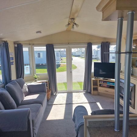 6 Berth Seawick Caravan Park, St Osyth โคล์เชสเตอร์ ภายนอก รูปภาพ